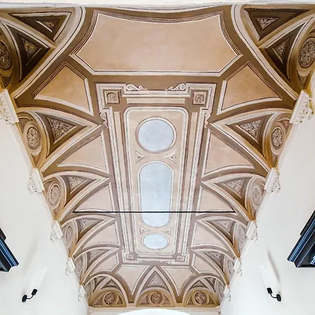 Cathedral - The House Of Travelers Daire Como